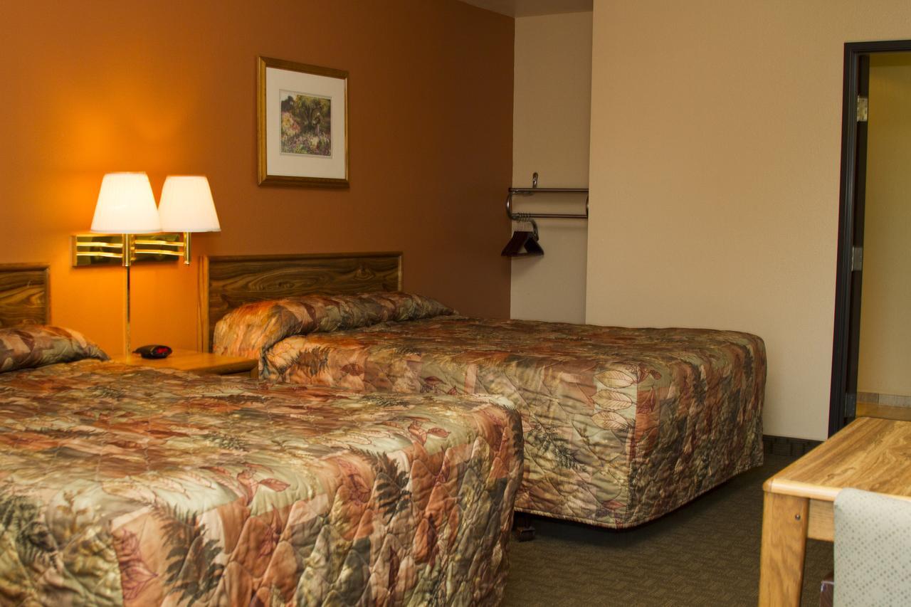 Cottonwood Inn & Suites Phillipsburg Zewnętrze zdjęcie
