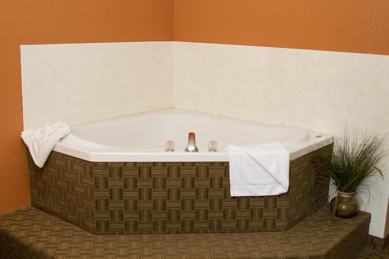 Cottonwood Inn & Suites Phillipsburg Zewnętrze zdjęcie